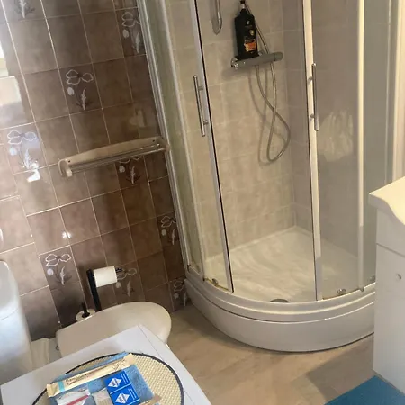 A Deux Pas Du Port *